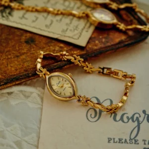 1 Piece of New French-Style Retro Gold Small Dial Women's Watch, Fashionable, Simple, Luxurious, Elegant, Compact, Waterproof, Bracelet-Style, Suitable for Daily Wear, Dinner Parties, and Other Occasions to Decorate the Wrist